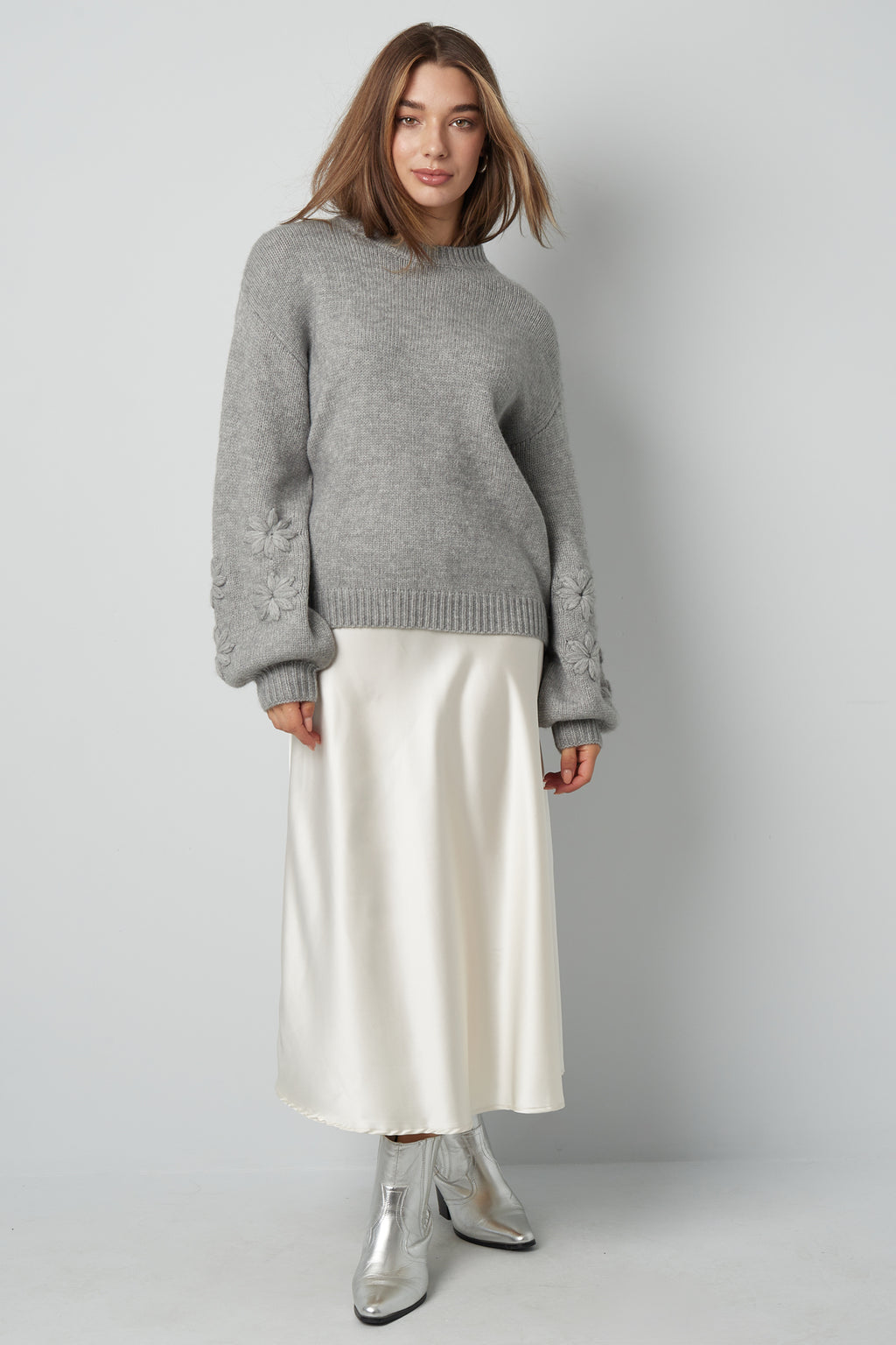 Knitted Wool Blend Women's Oversized Sweater Floral Applique