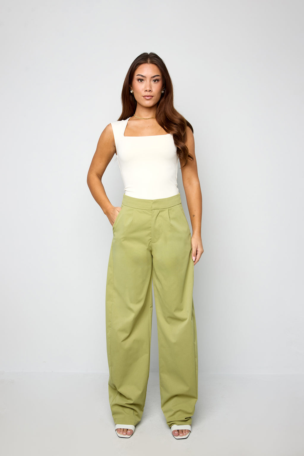 barrel trousers