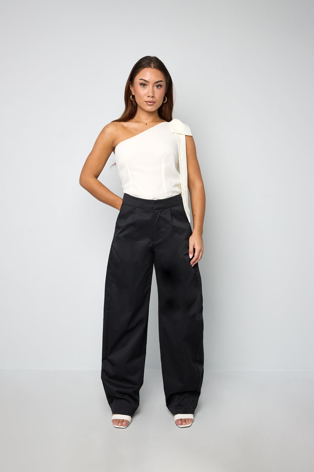barrel trousers